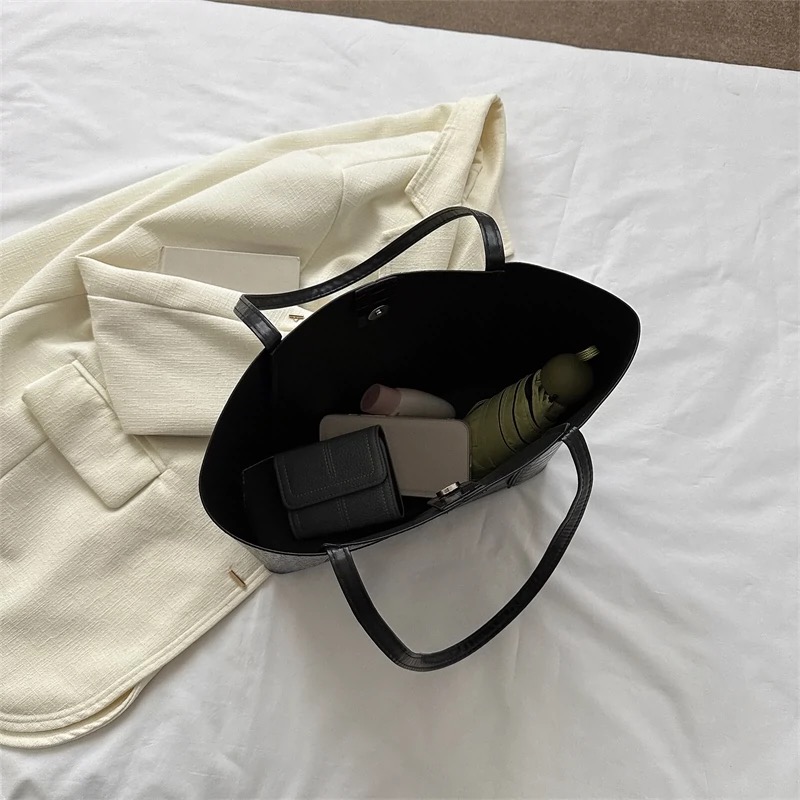 Your laptop can fit into me bag images